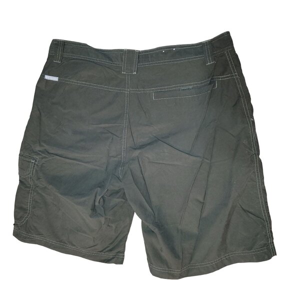 Columbia Men's Size 38 Green Cargo Shorts Moisture Wicking Multiple Pockets - Picture 2 of 7